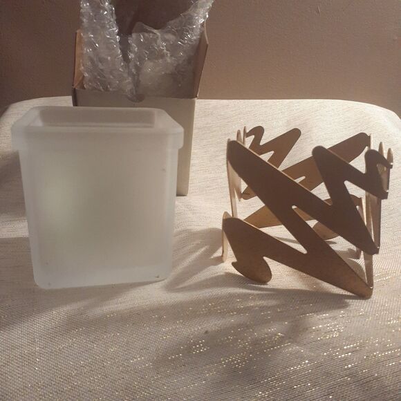 Partylite P7108 Tempo Tealight Holder Frosted Glass Gold Brass Accent NEW - Picture 5 of 6